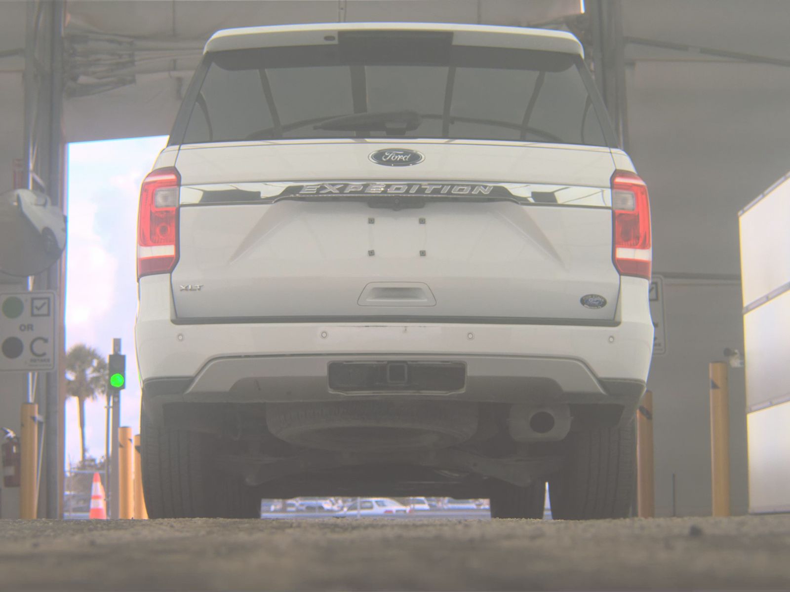 FORD EXPEDITION - 8