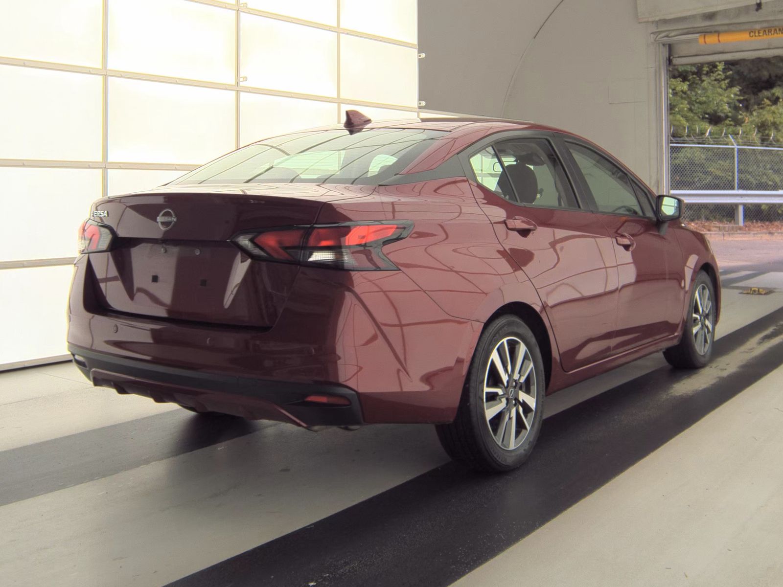 NISSAN VERSA - 6