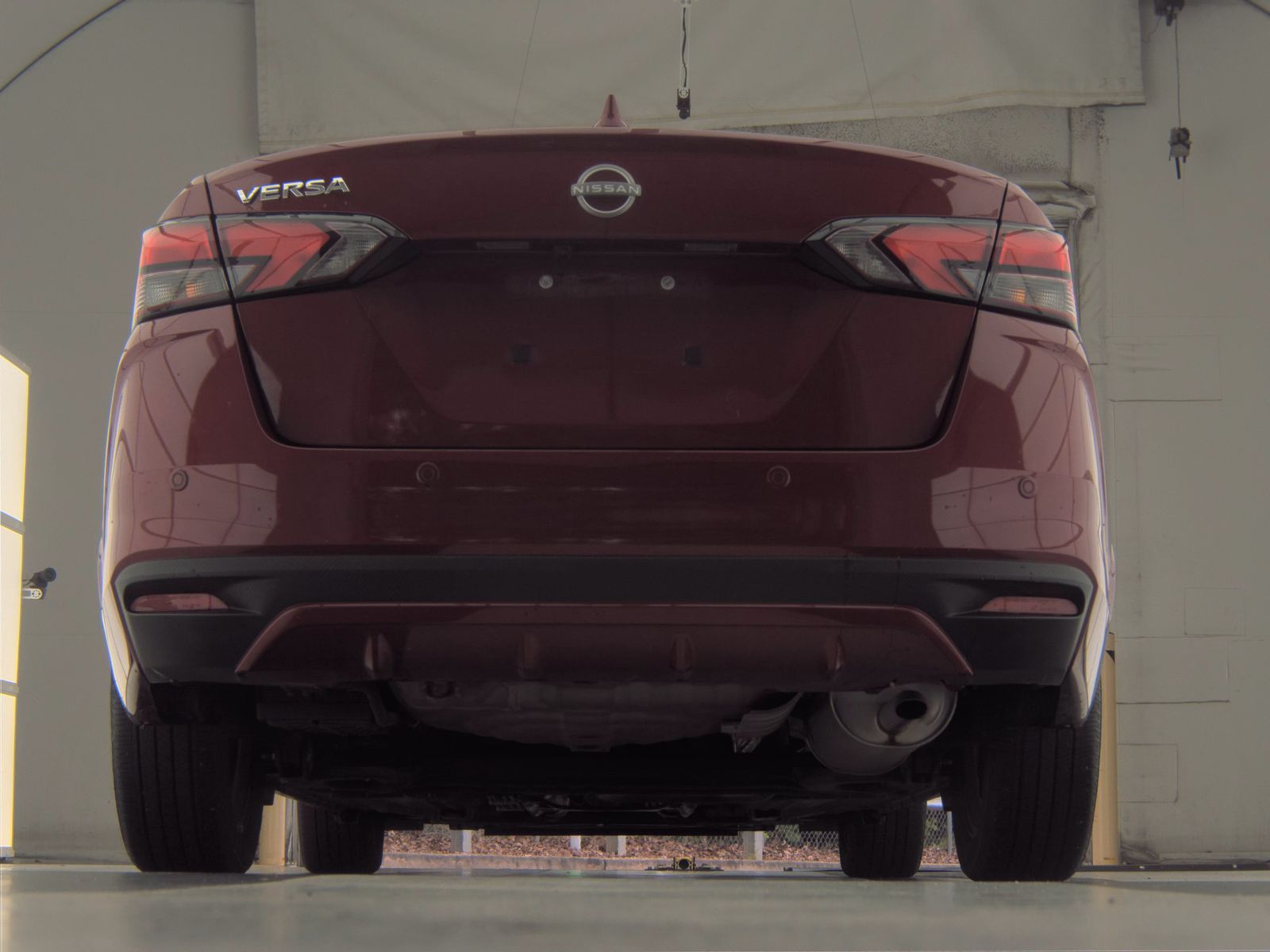 NISSAN VERSA - 8