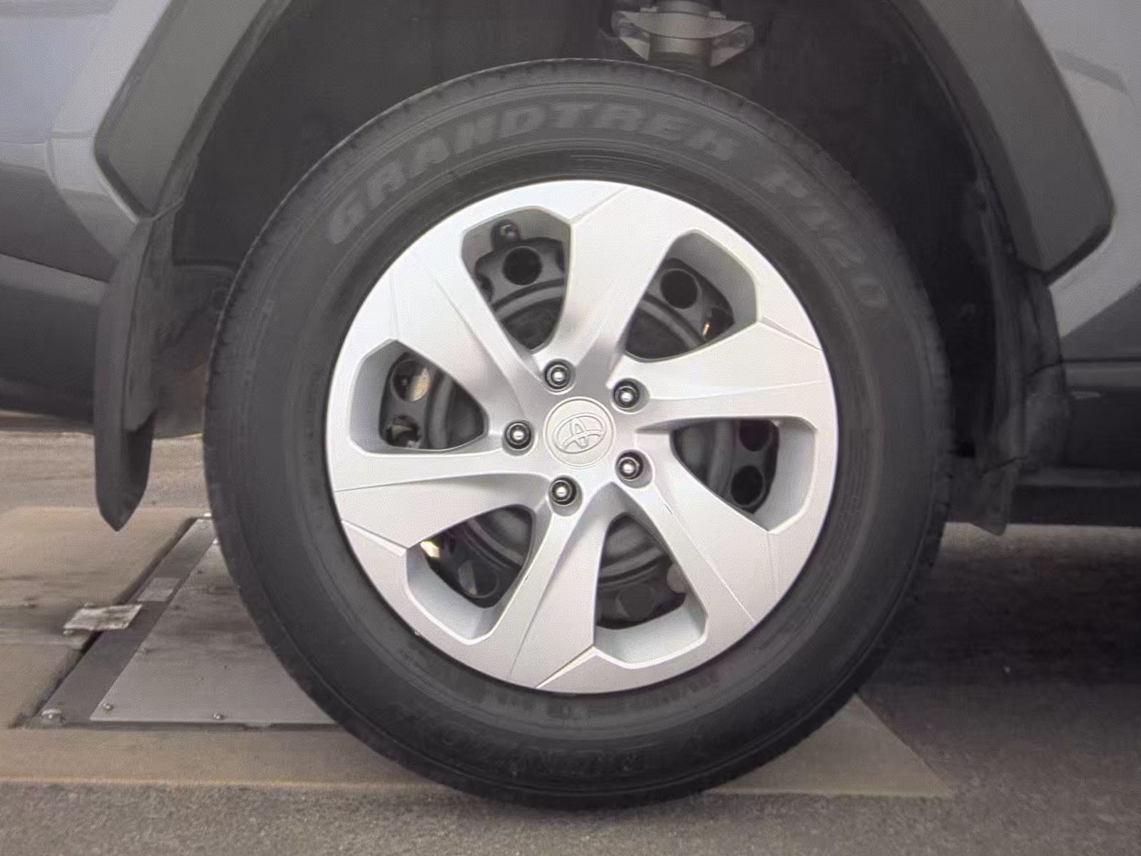 2024 Toyota RAV4 LE AWD