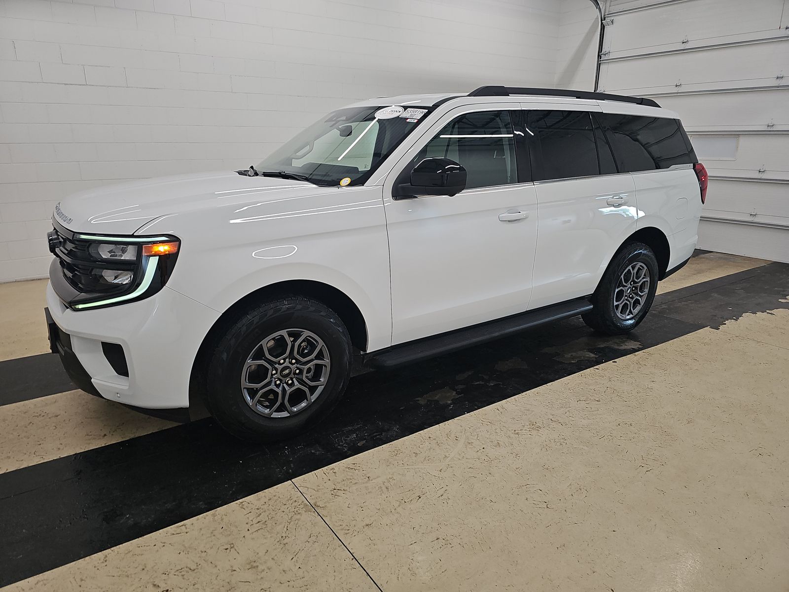 2025 Ford Expedition Active 4x4's photo