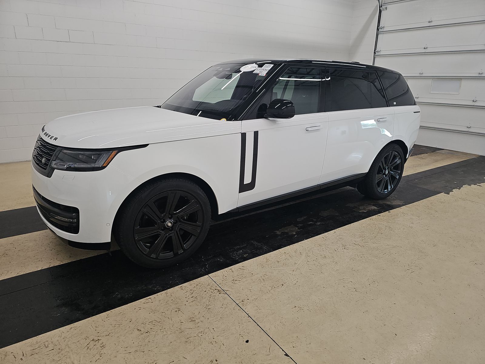 2023 Land Rover Range Rover 3.0 SE LWB 7's photo