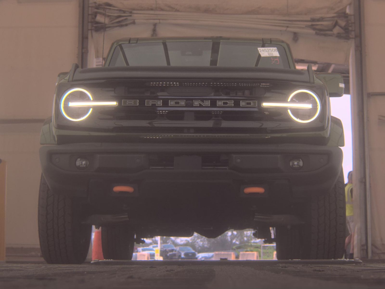 FORD BRONCO - 4