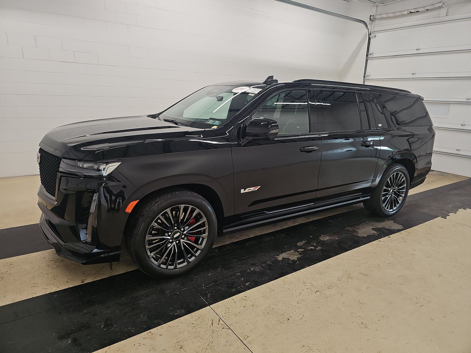 2023 Cadillac Escalade ESV V-Series's photo