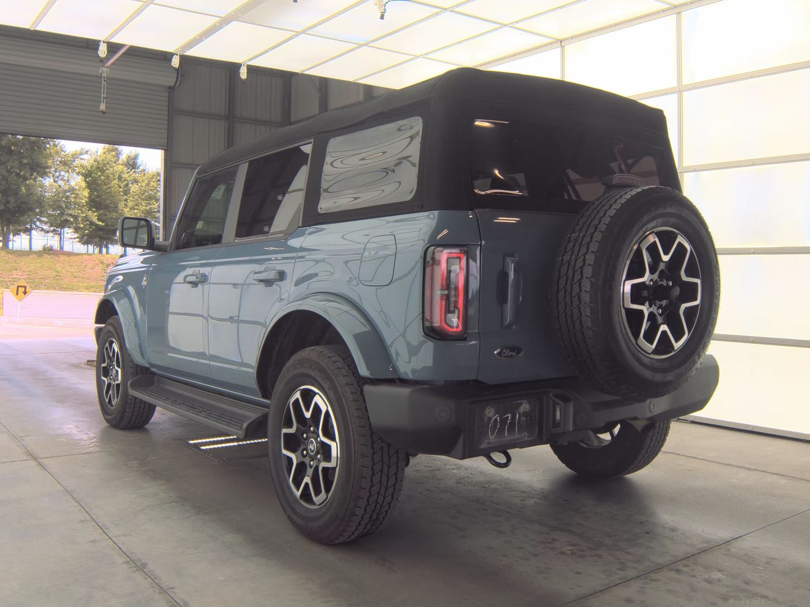 FORD BRONCO - 9