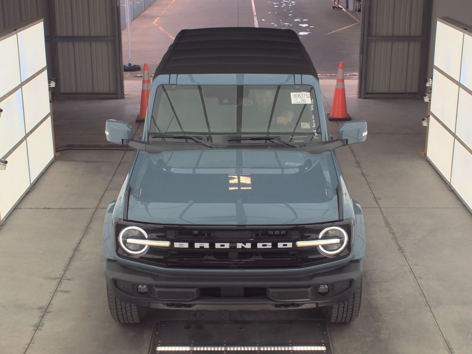 FORD BRONCO - 3