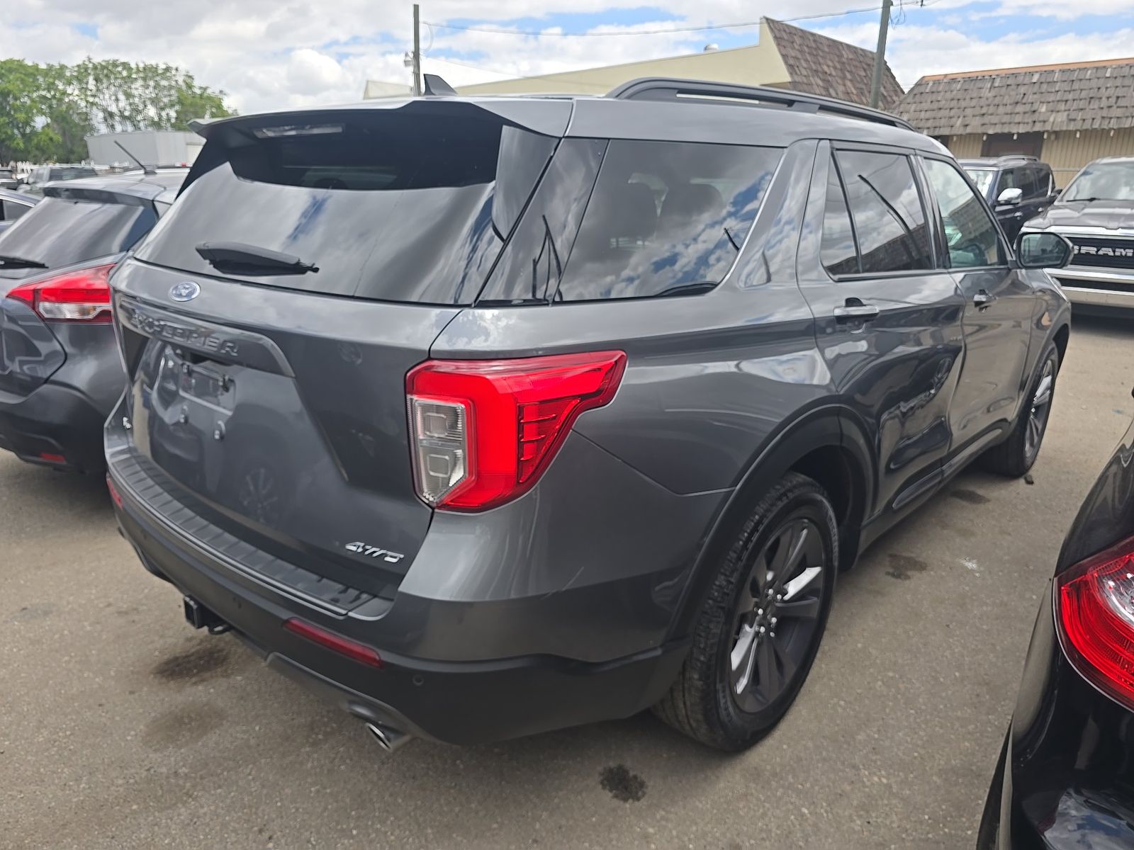 FORD EXPLORER - 5