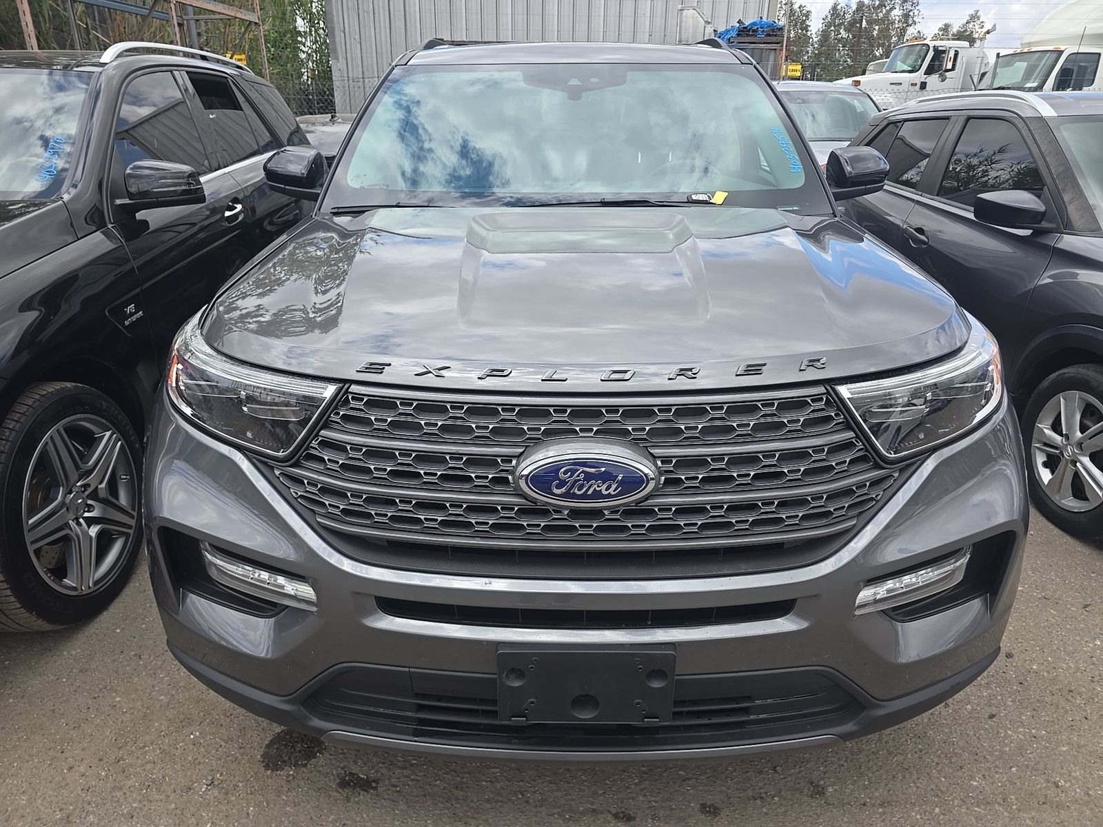 FORD EXPLORER - 3