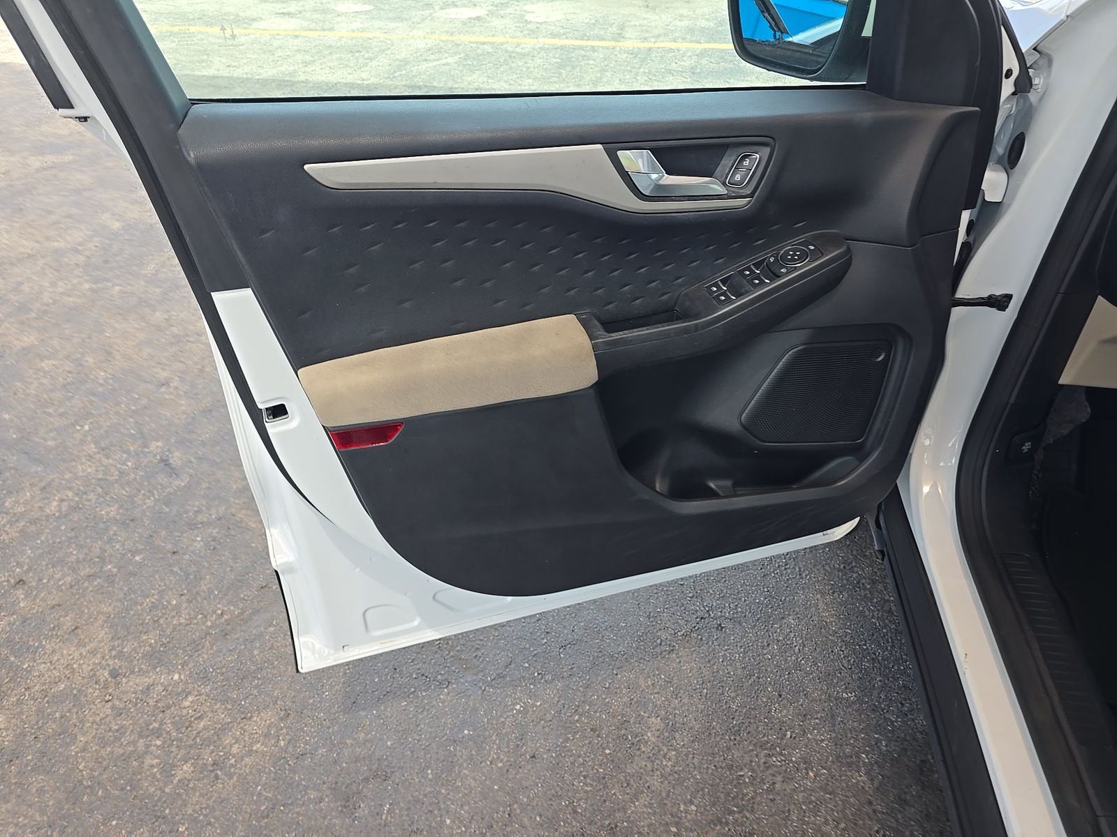 FORD ESCAPE - 10