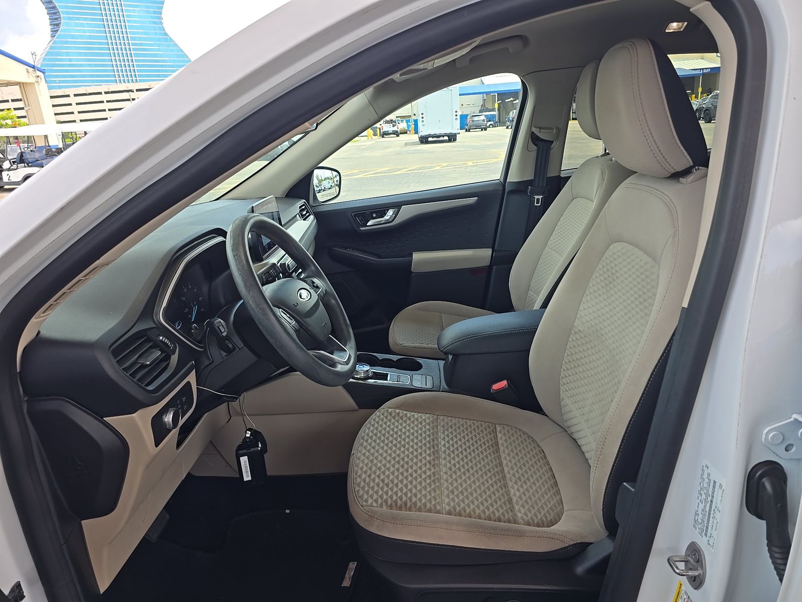 FORD ESCAPE - 8