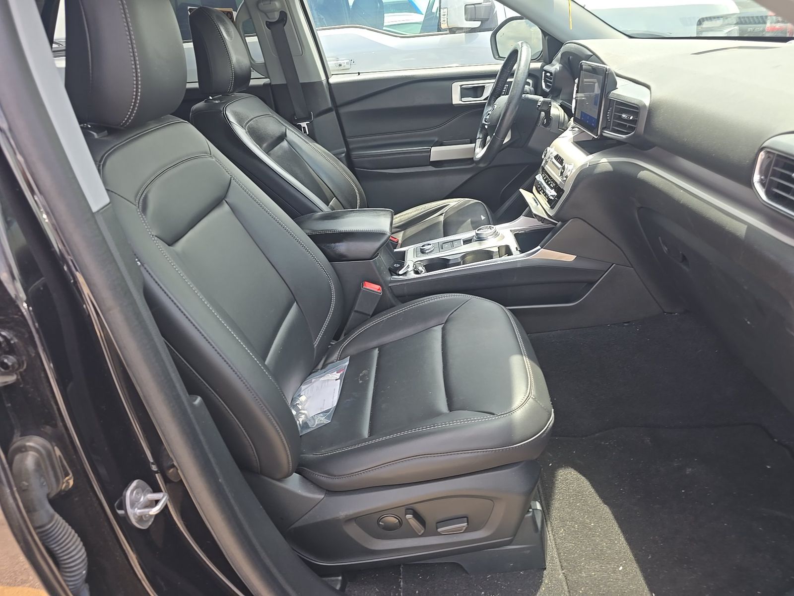FORD EXPLORER - 9
