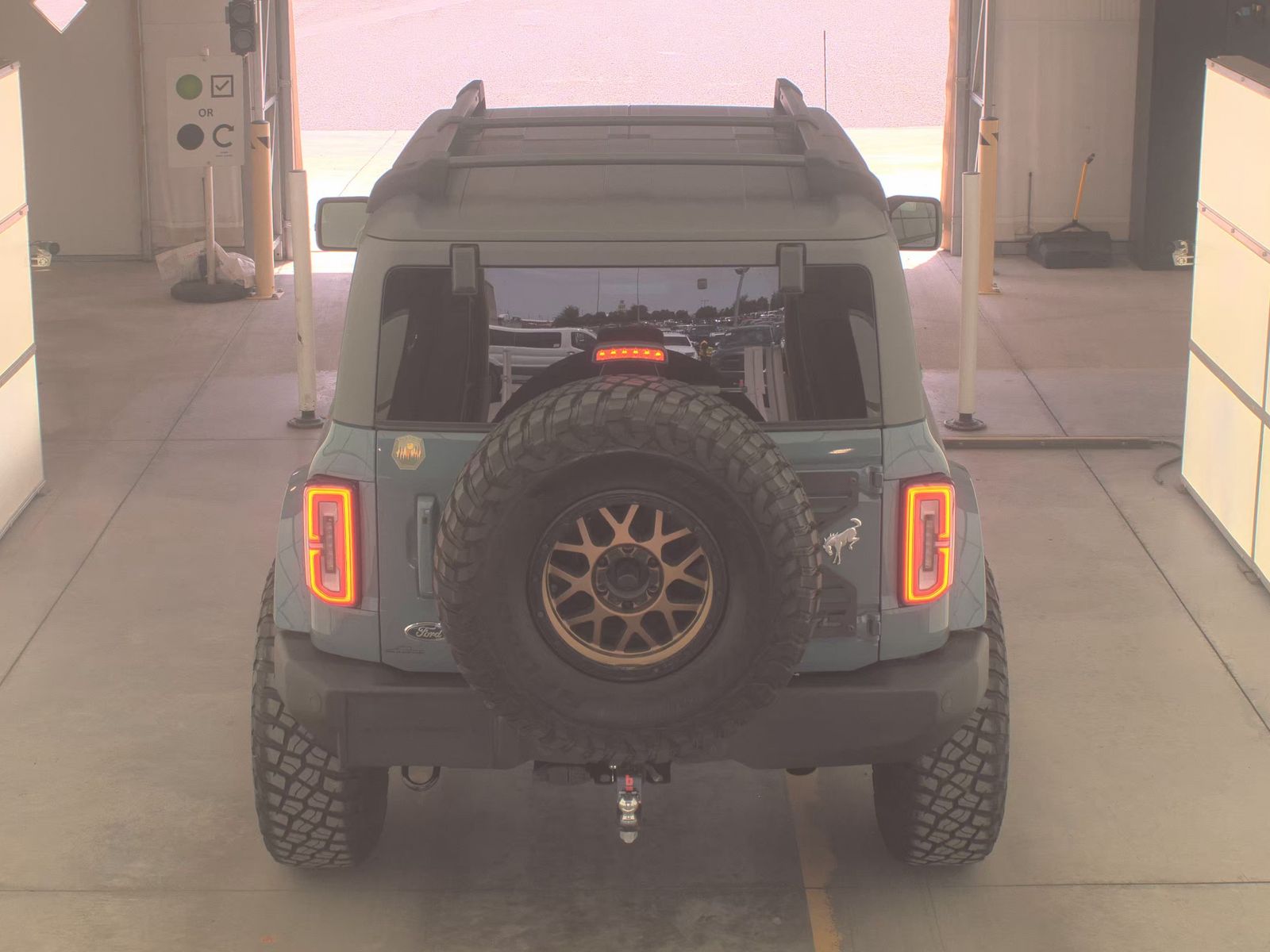 FORD BRONCO - 7