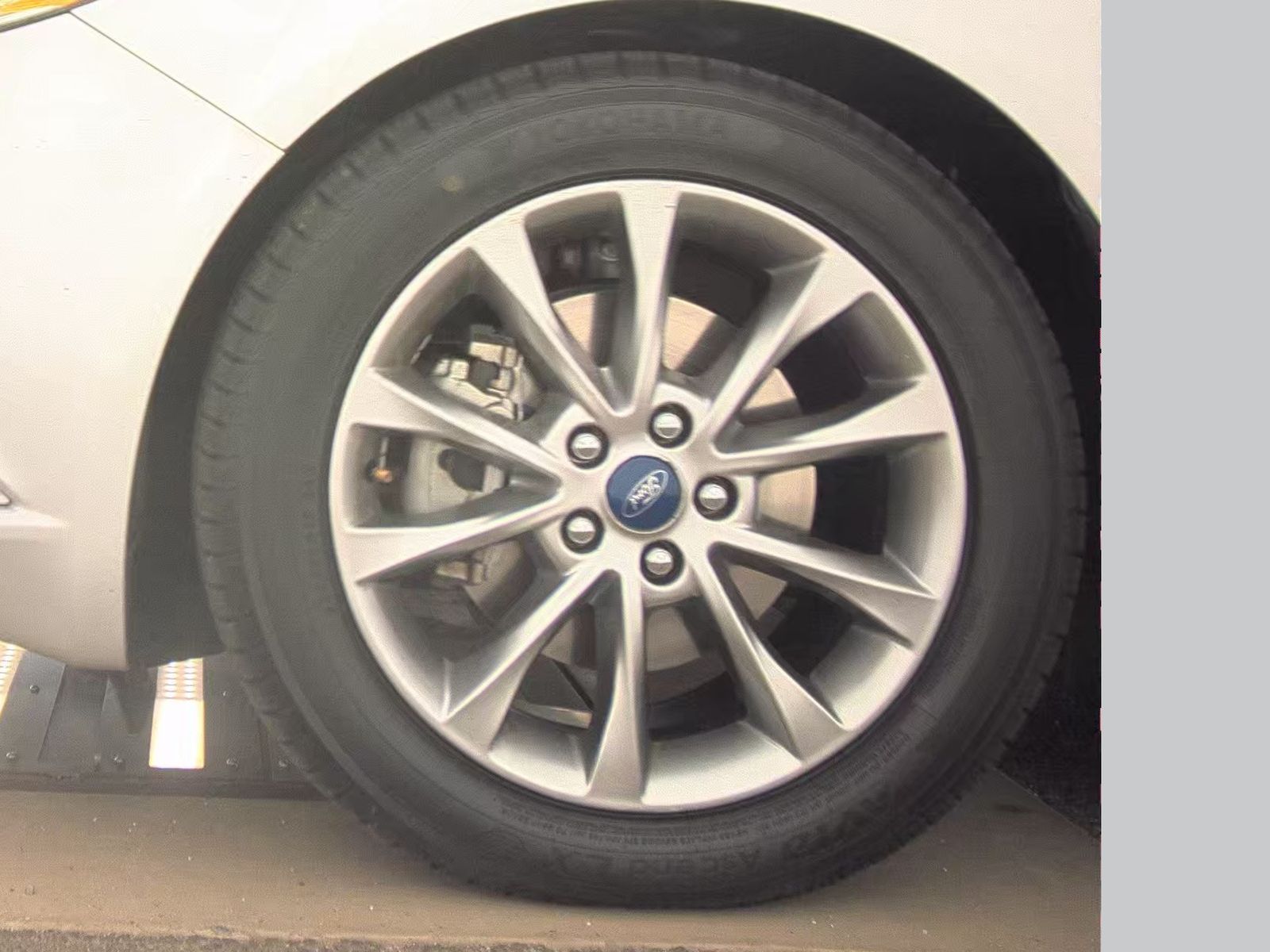 FORD FUSION - 10