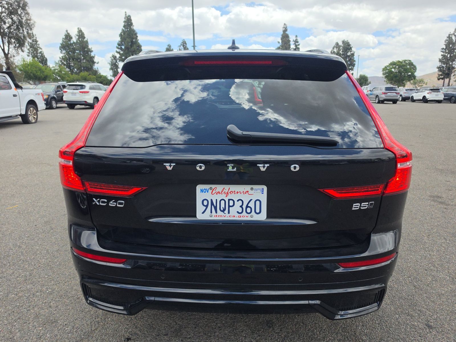 2025 Volvo XC60 B5 Plus FWD