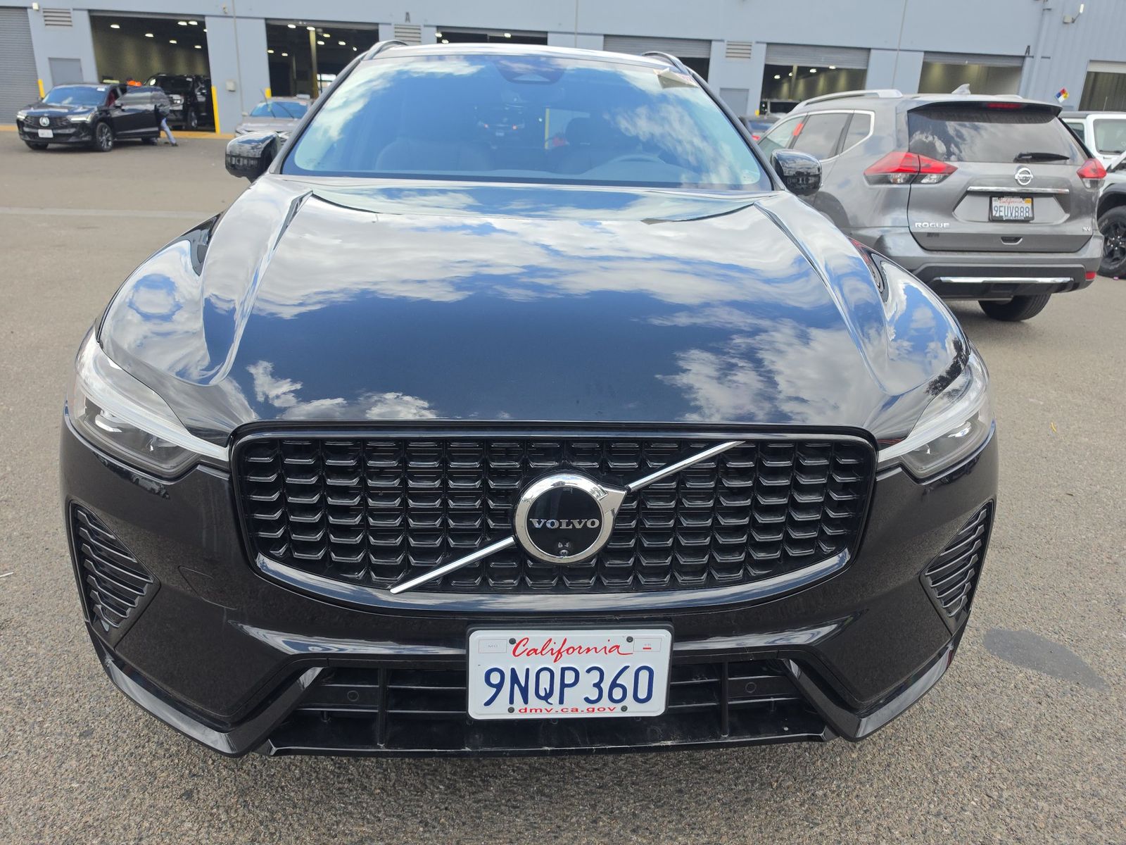 2025 Volvo XC60 B5 Plus FWD