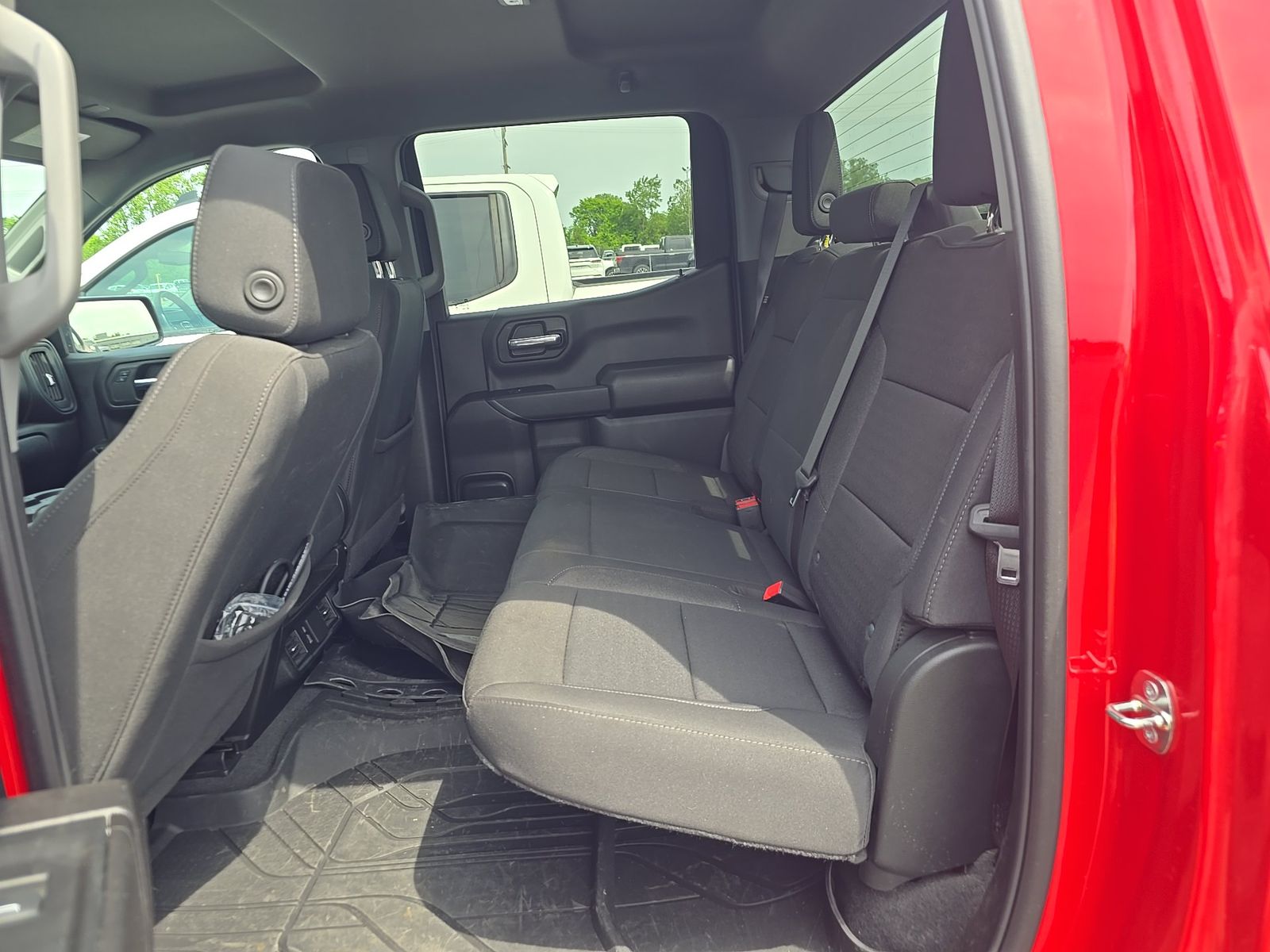 2024 Chevrolet Silverado 1500 Custom AWD