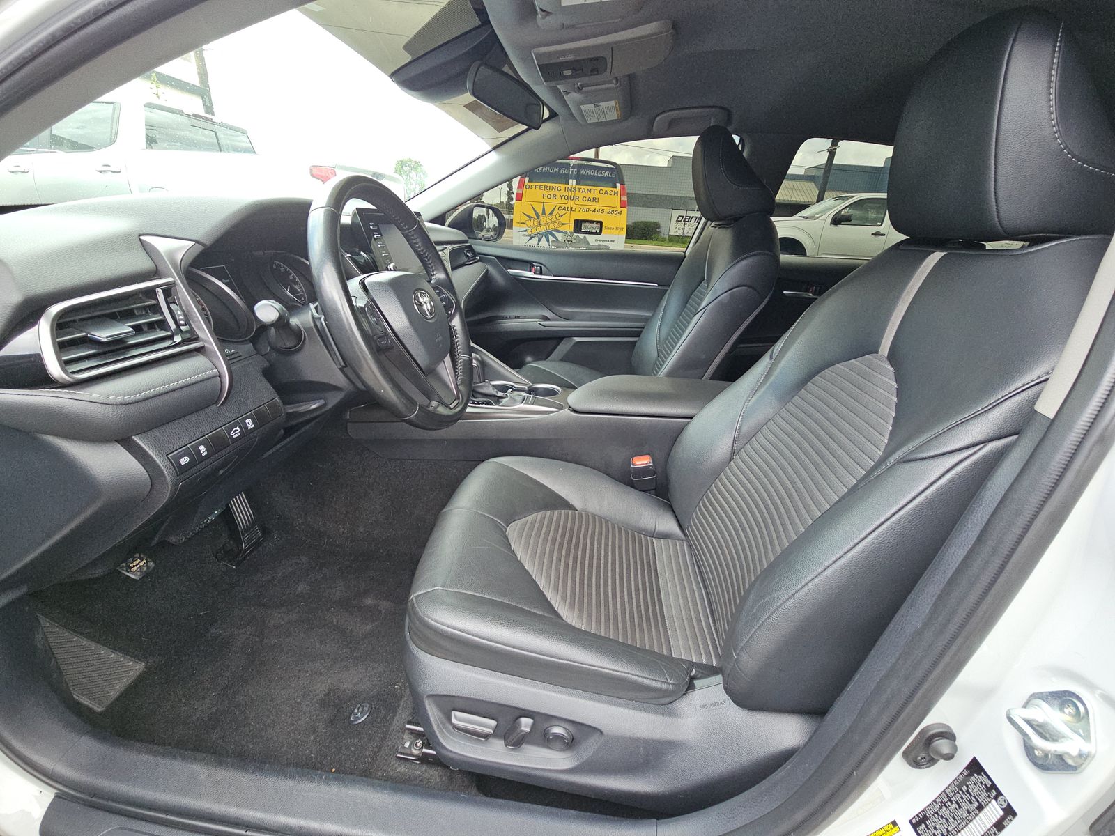 TOYOTA CAMRY - 8