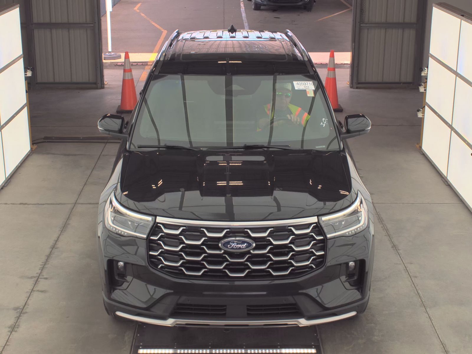 FORD EXPLORER - 3
