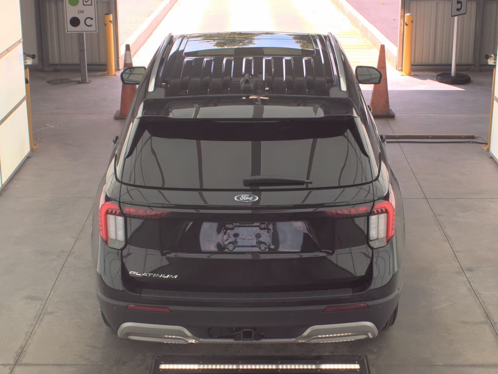 FORD EXPLORER - 7