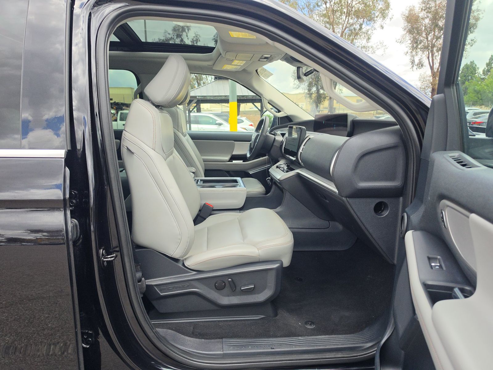 FORD EXPEDITION MAX - 9