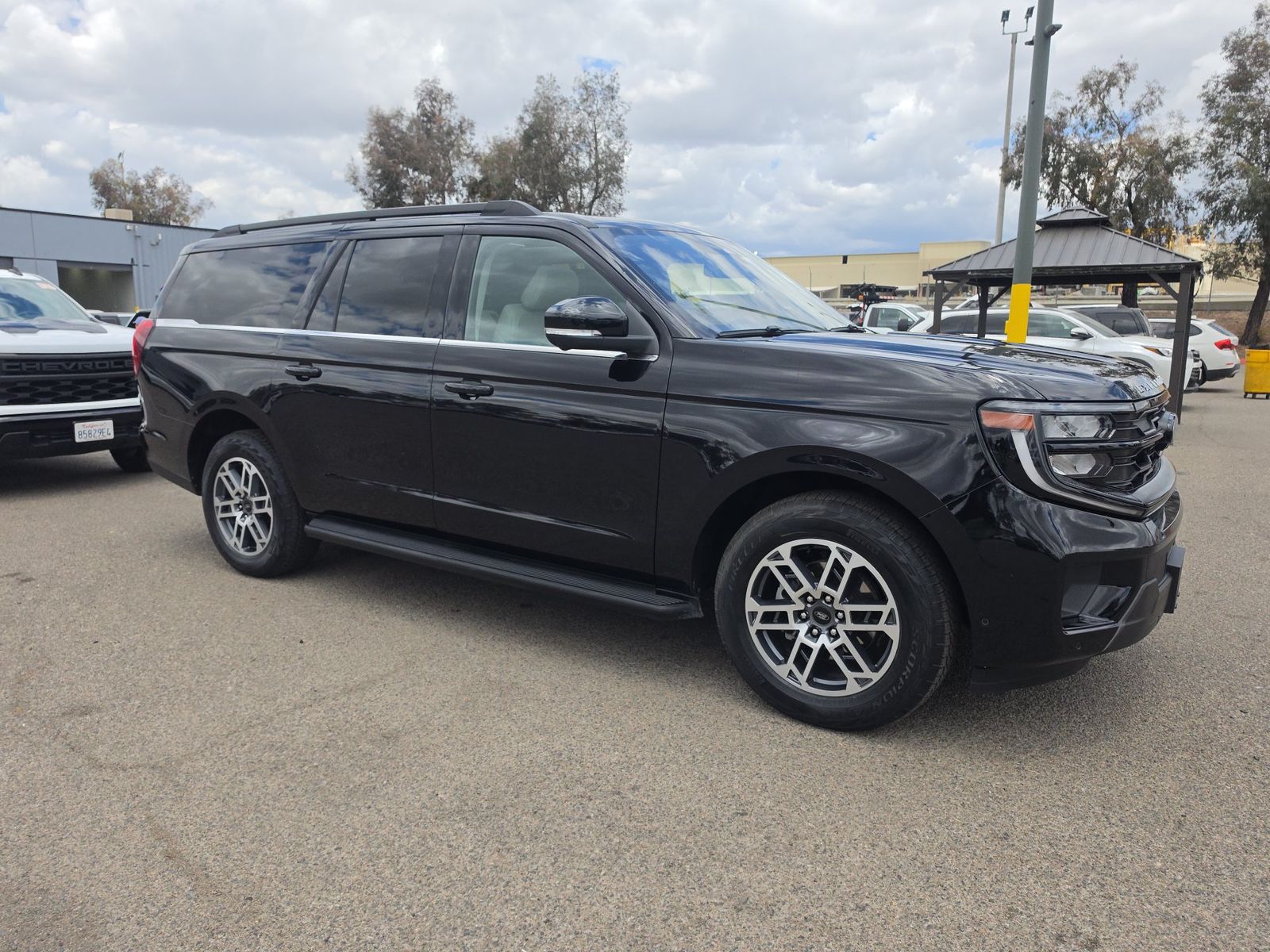 FORD EXPEDITION MAX - 4