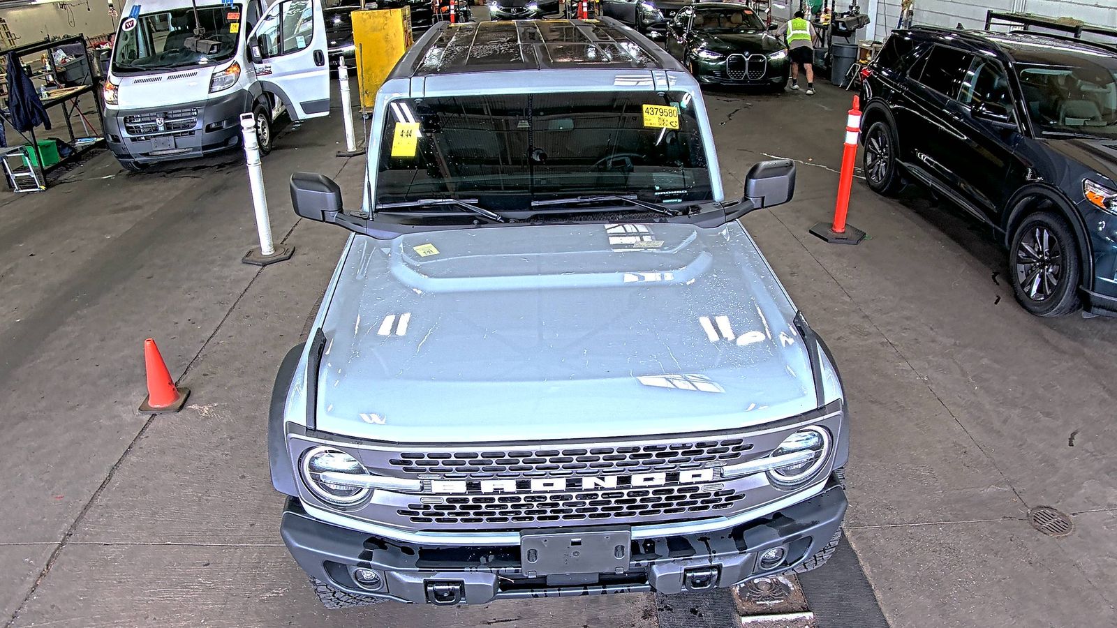 FORD BRONCO - 3