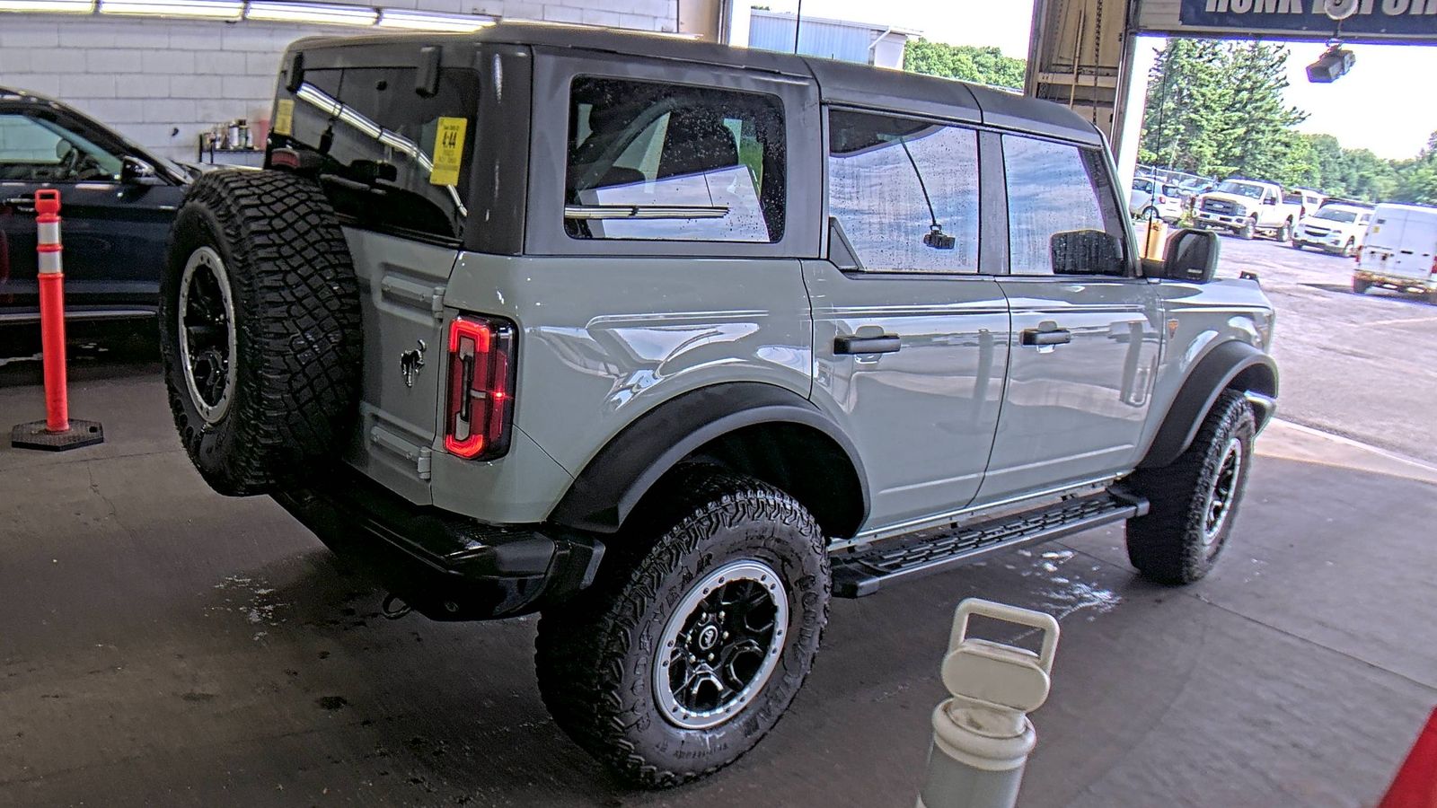 FORD BRONCO - 5