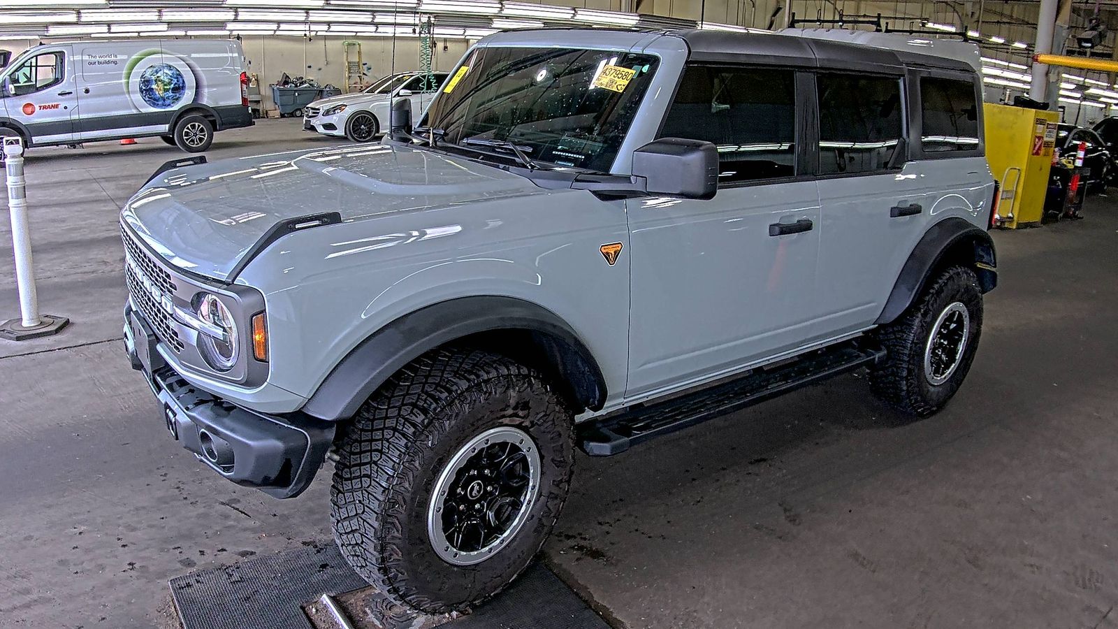 FORD BRONCO - 1