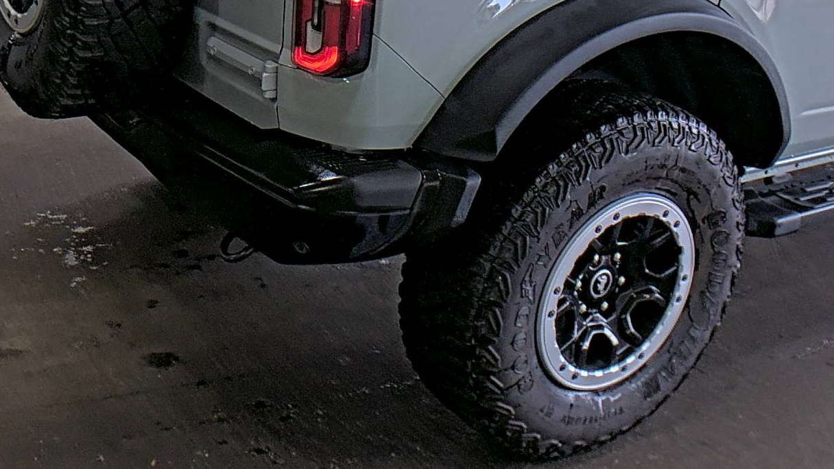 FORD BRONCO - 10