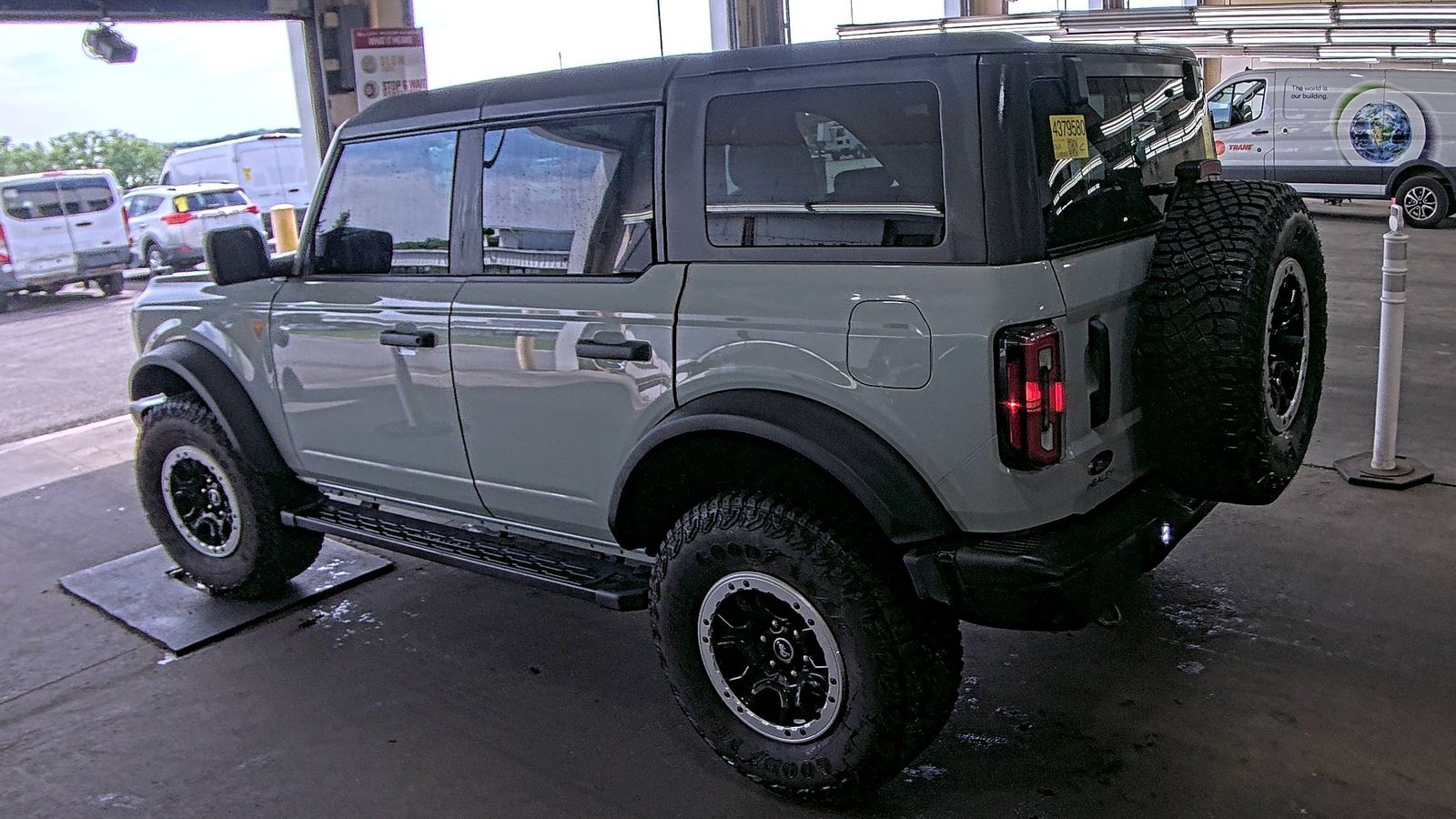 FORD BRONCO - 7