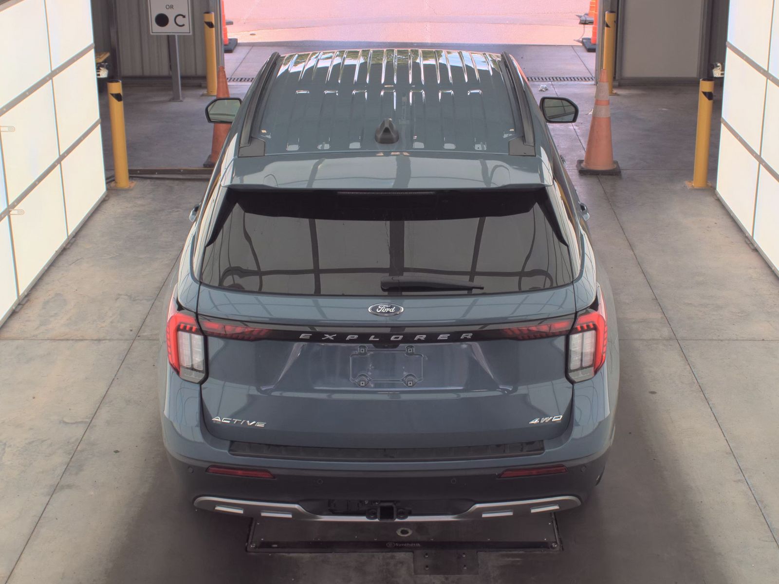 FORD EXPLORER - 7