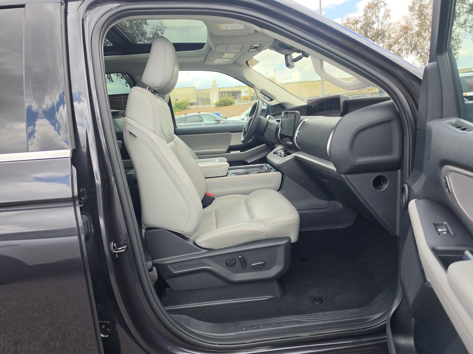 FORD EXPEDITION - 9