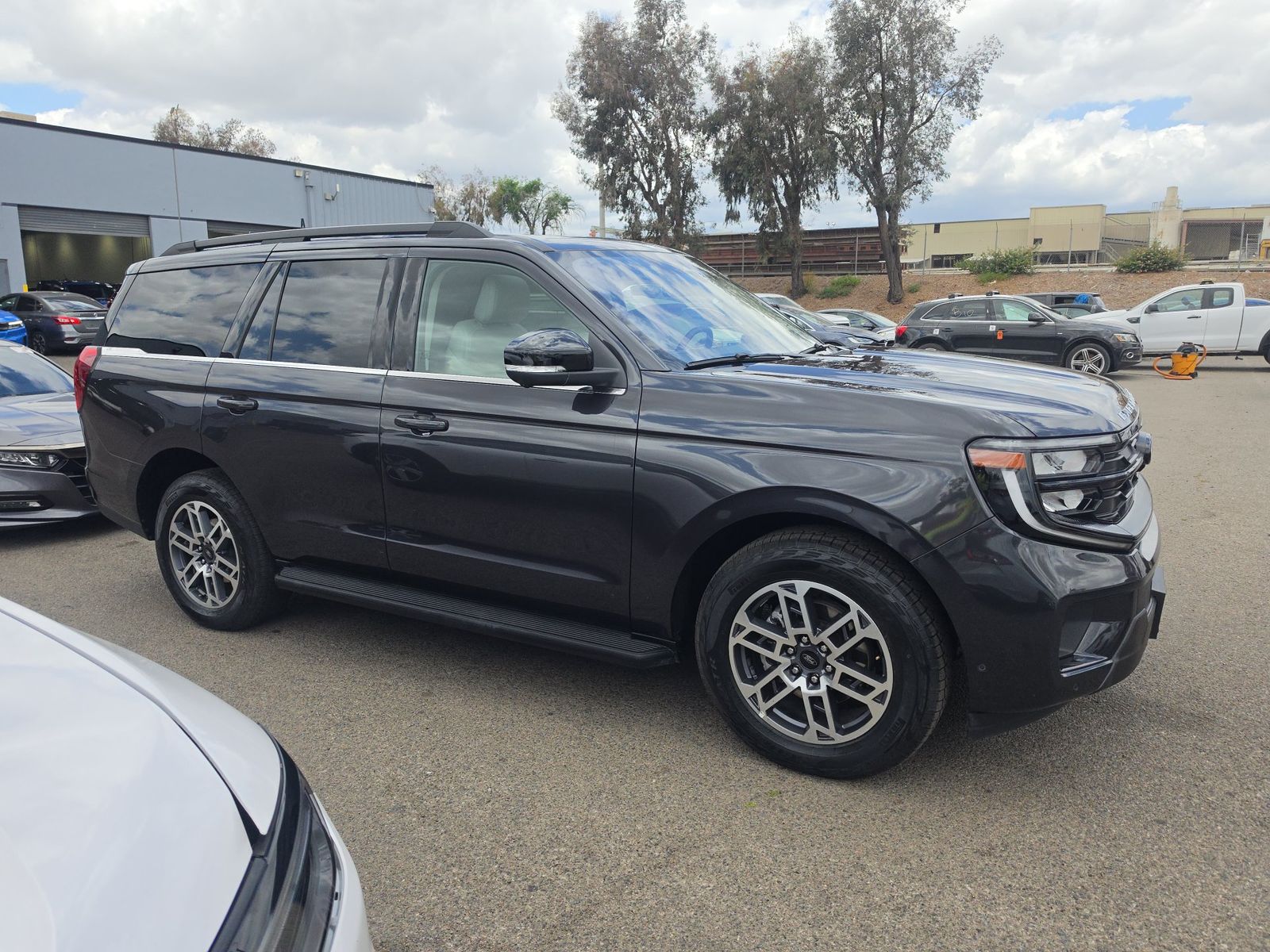 FORD EXPEDITION - 4