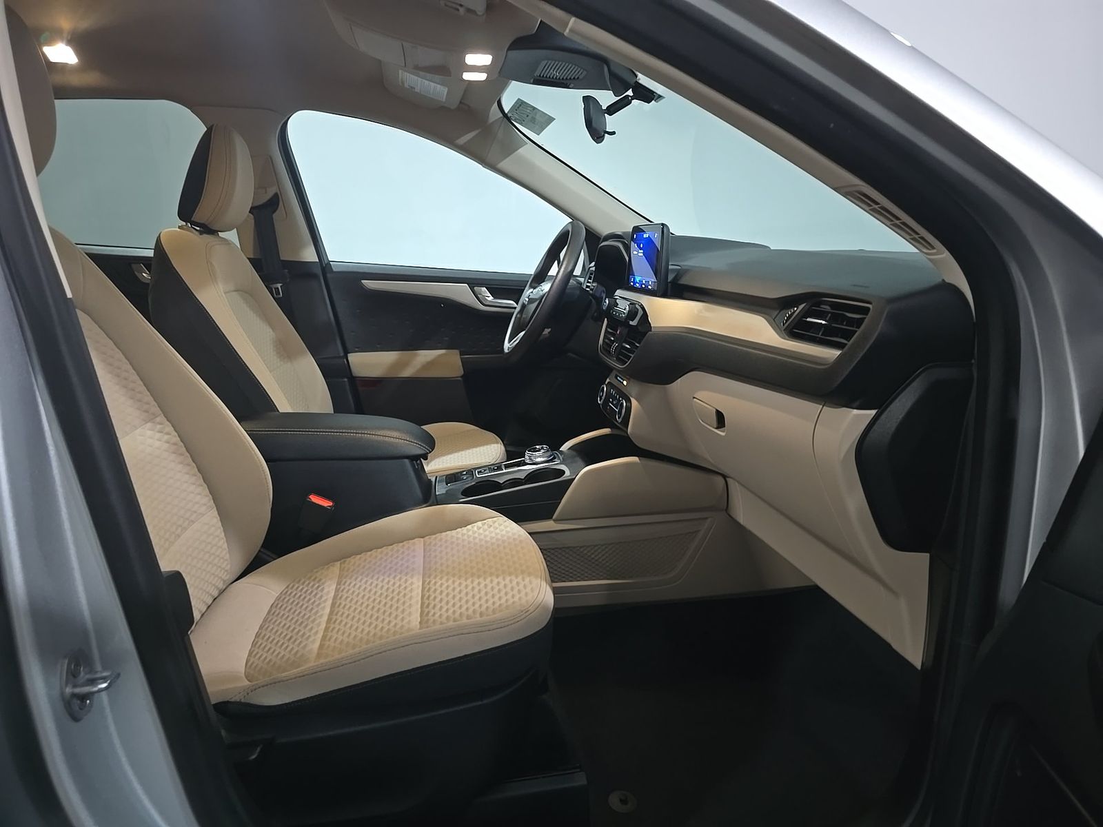 FORD ESCAPE - 9