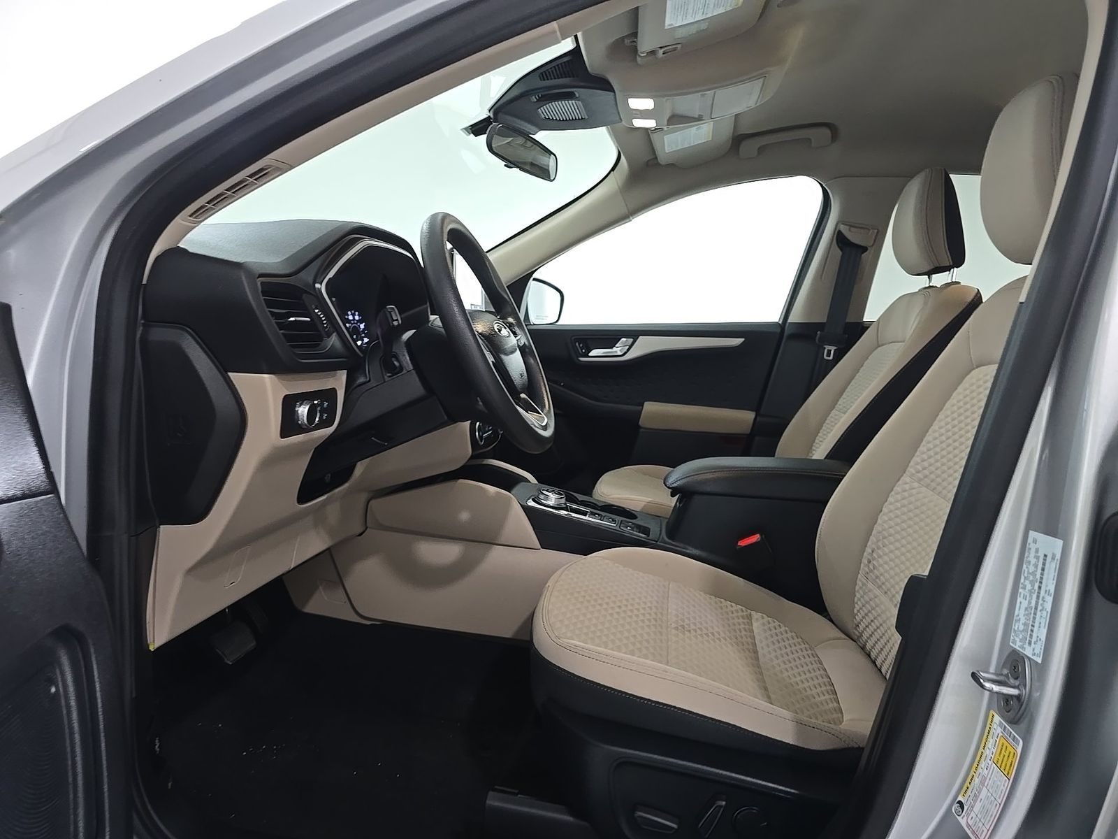 FORD ESCAPE - 8