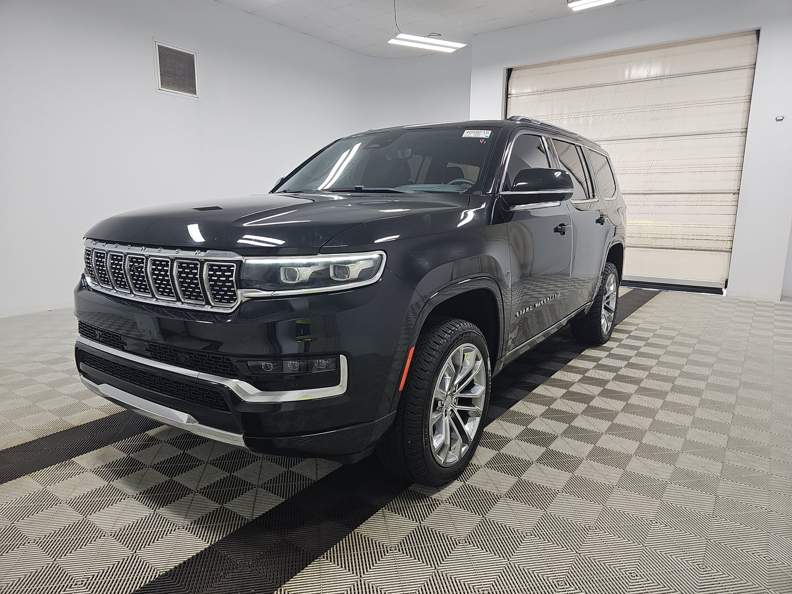 2022 Jeep Grand Wagoneer Series II 4WD's photo