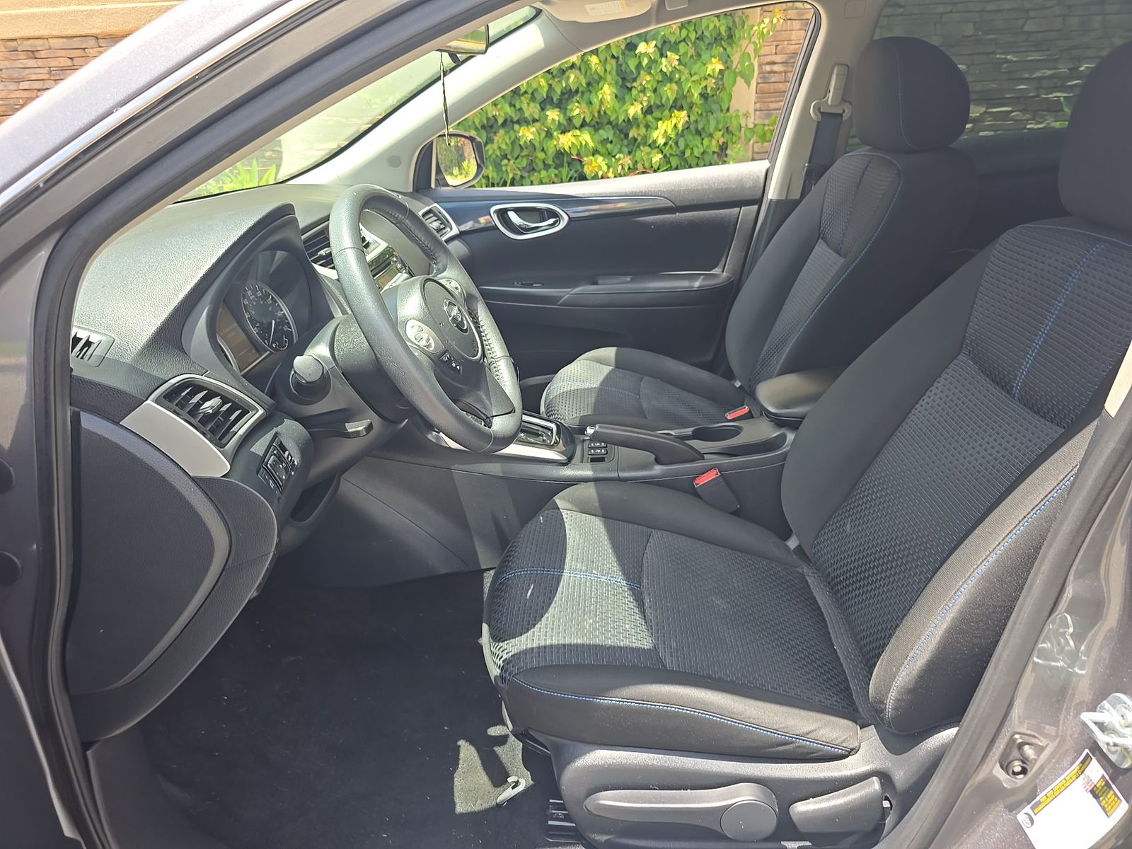 NISSAN SENTRA - 8