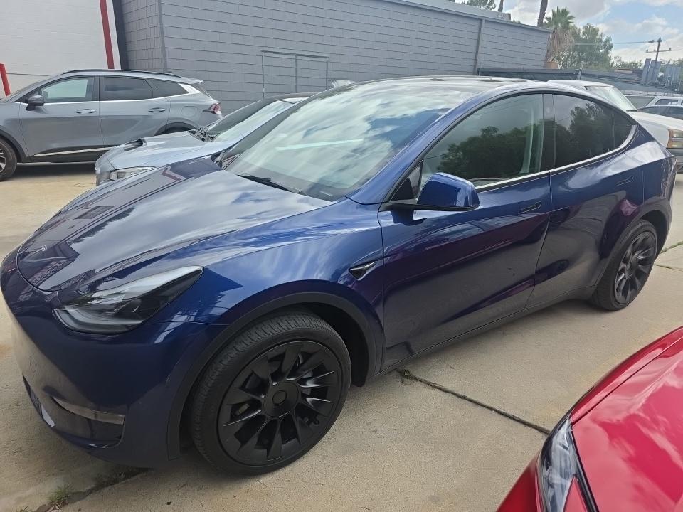 TESLA MODEL Y - 1