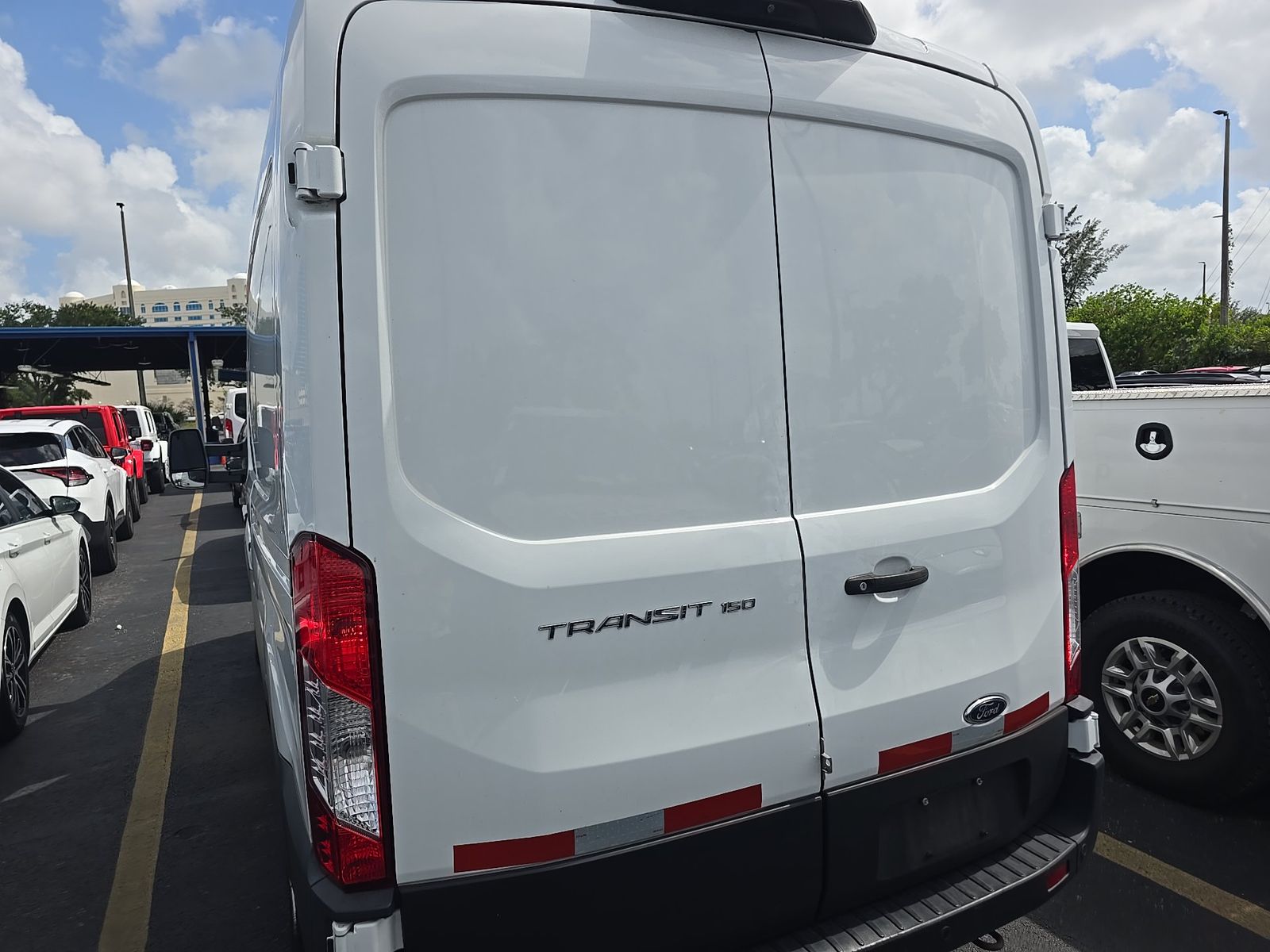 FORD TRANSIT 150 - 6