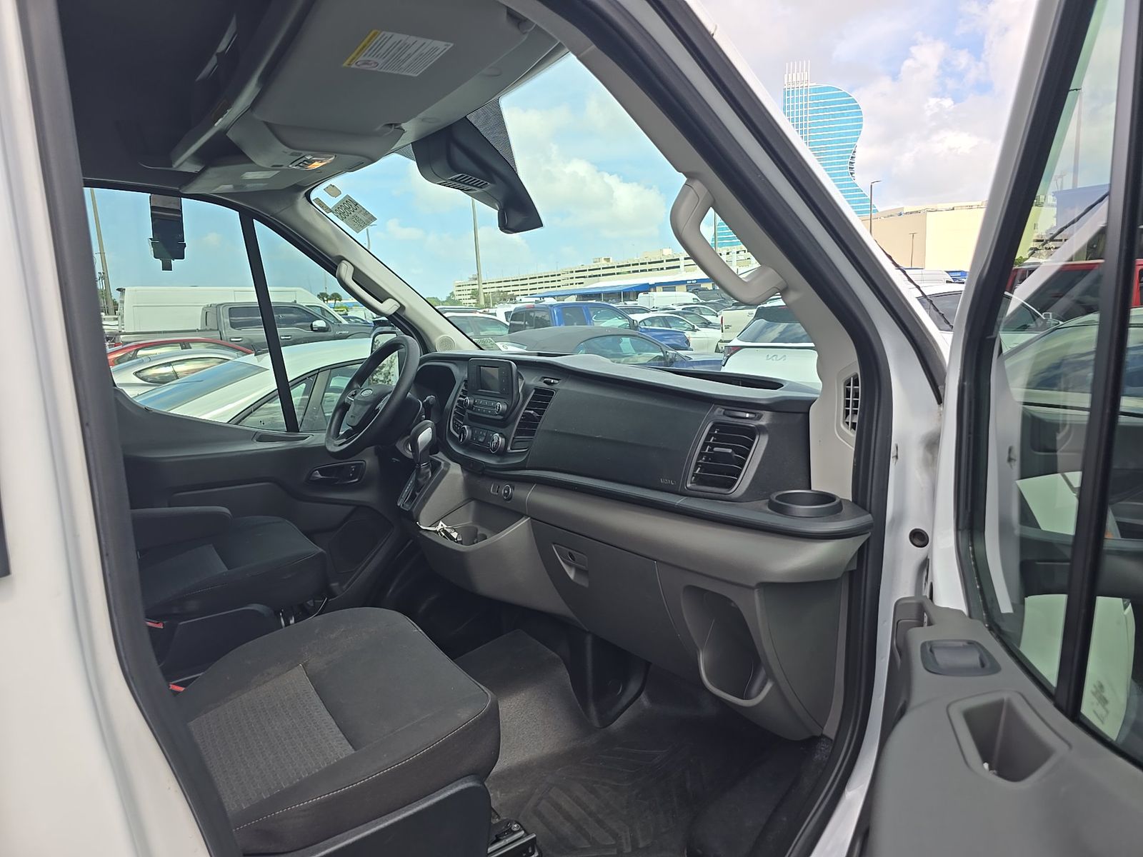 FORD TRANSIT 150 - 9