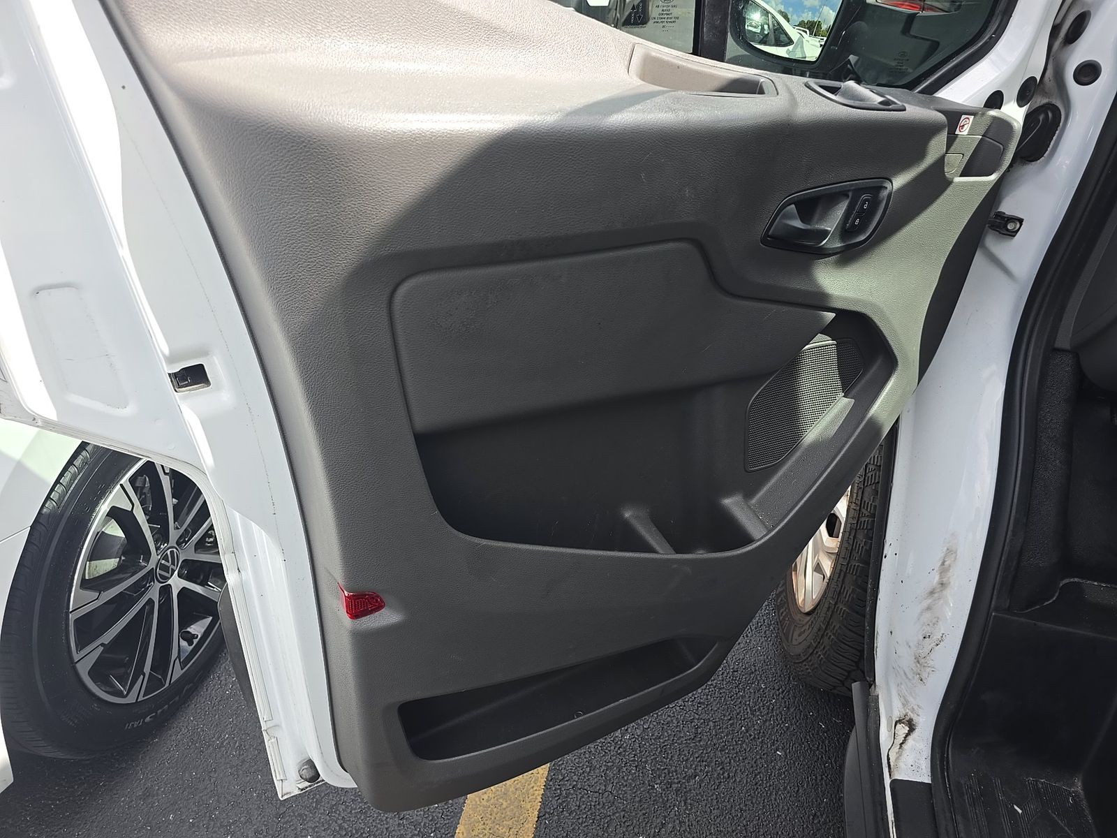 FORD TRANSIT 150 - 10