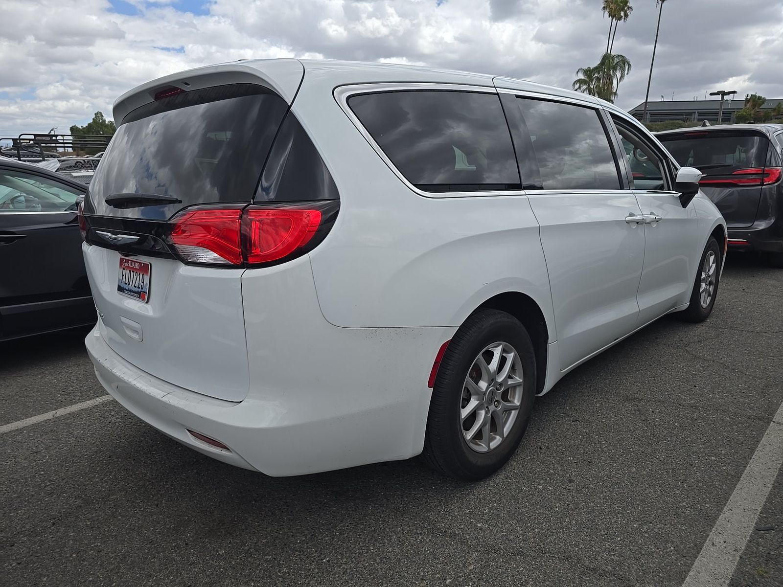 CHRYSLER VOYAGER - 5