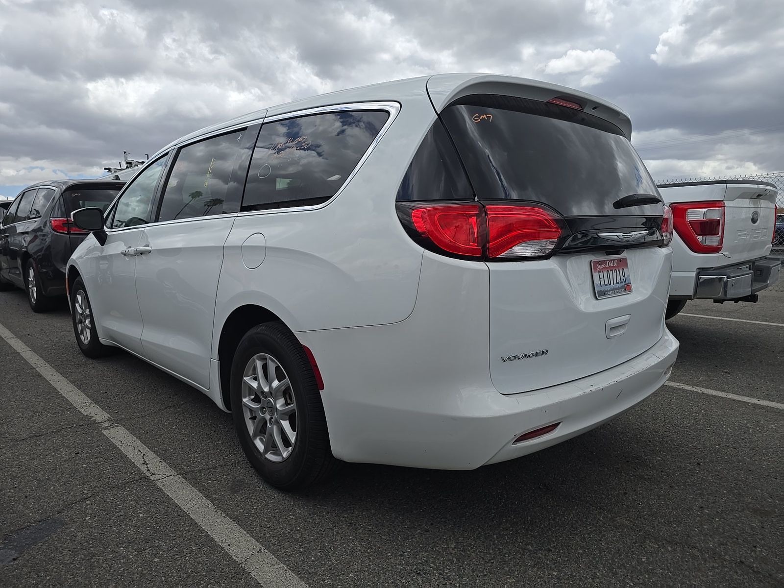 CHRYSLER VOYAGER - 7