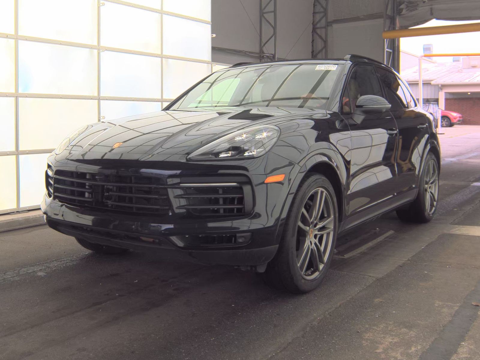 PORSCHE CAYENNE - 1