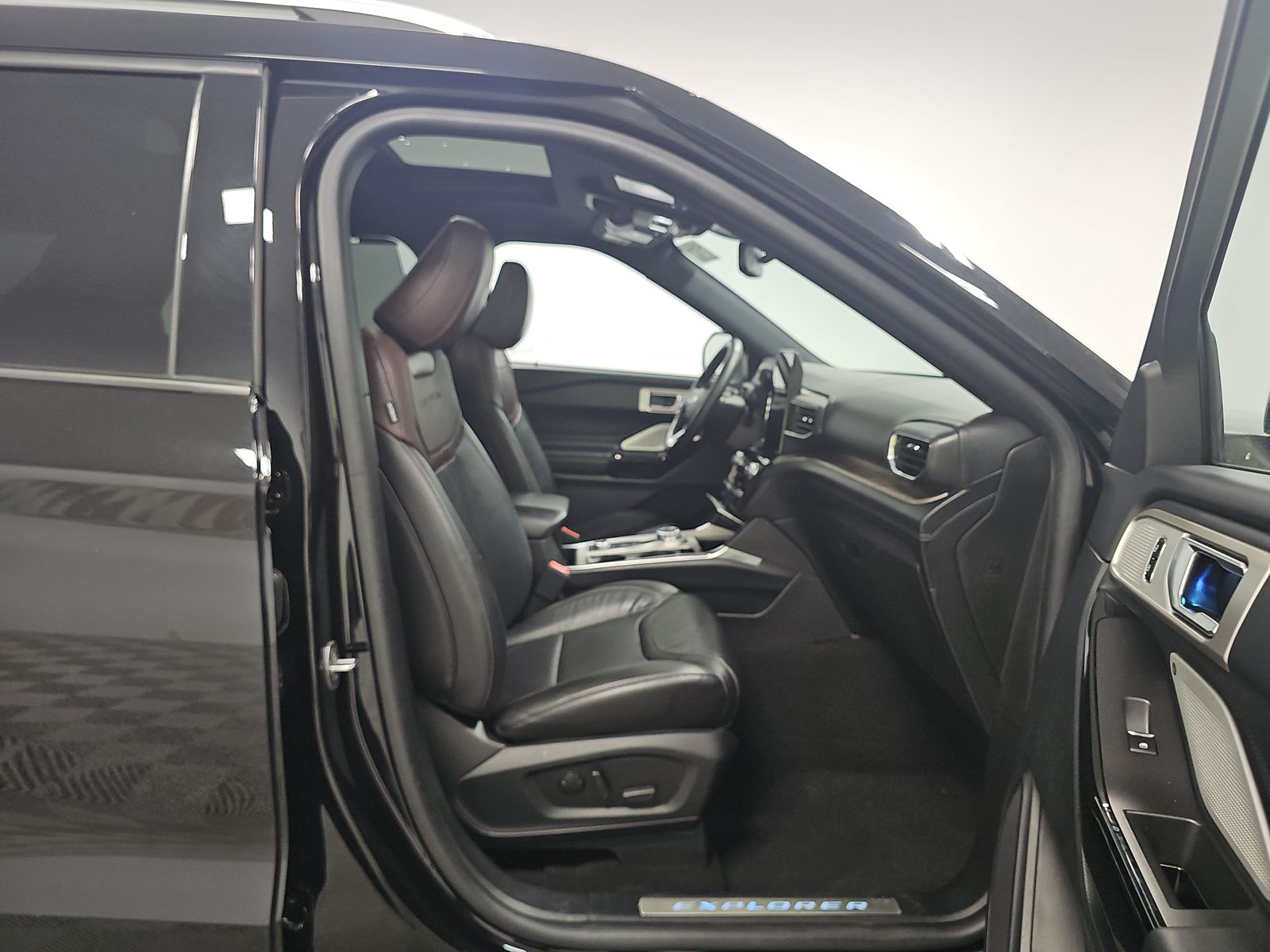 FORD EXPLORER - 9