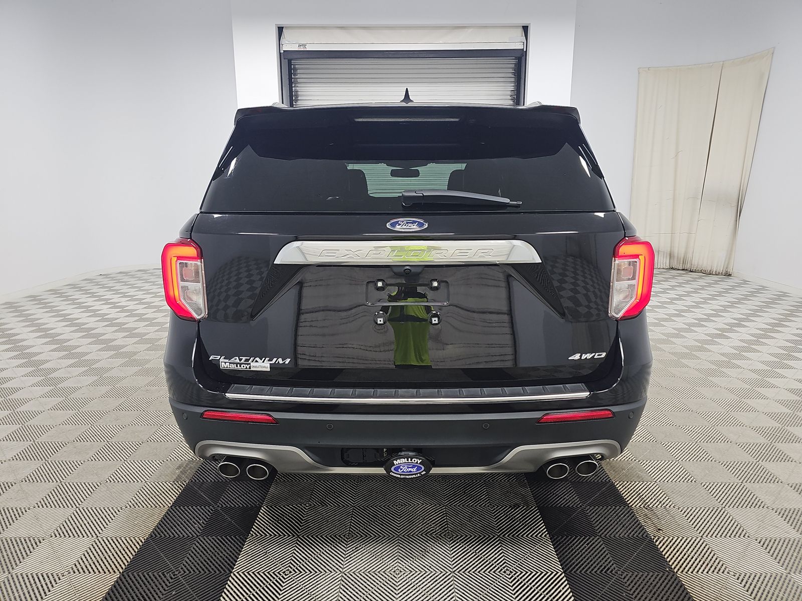 FORD EXPLORER - 6