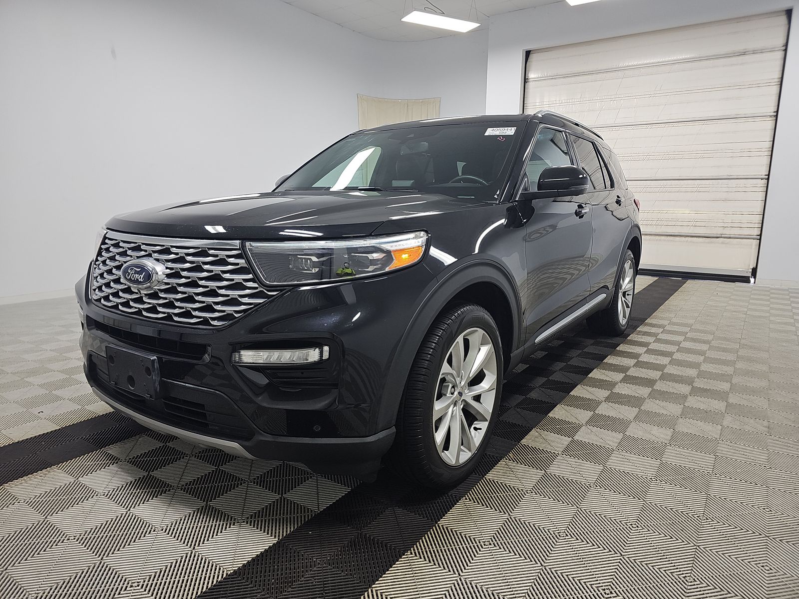 FORD EXPLORER - 1