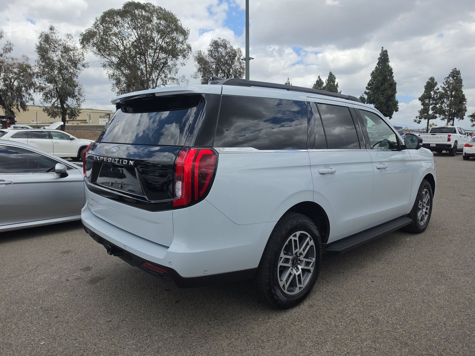 FORD EXPEDITION - 5