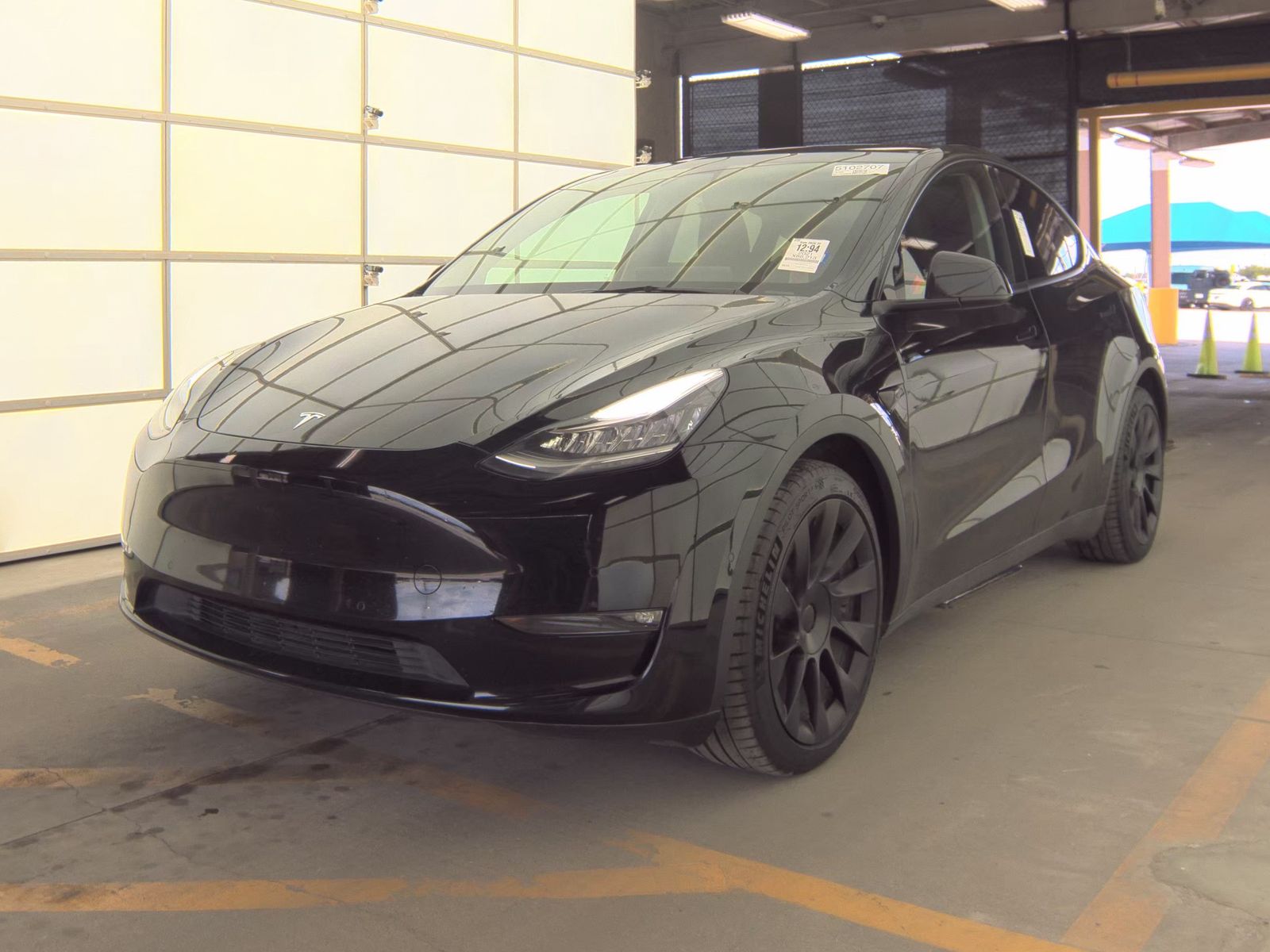 TESLA MODEL Y - 1