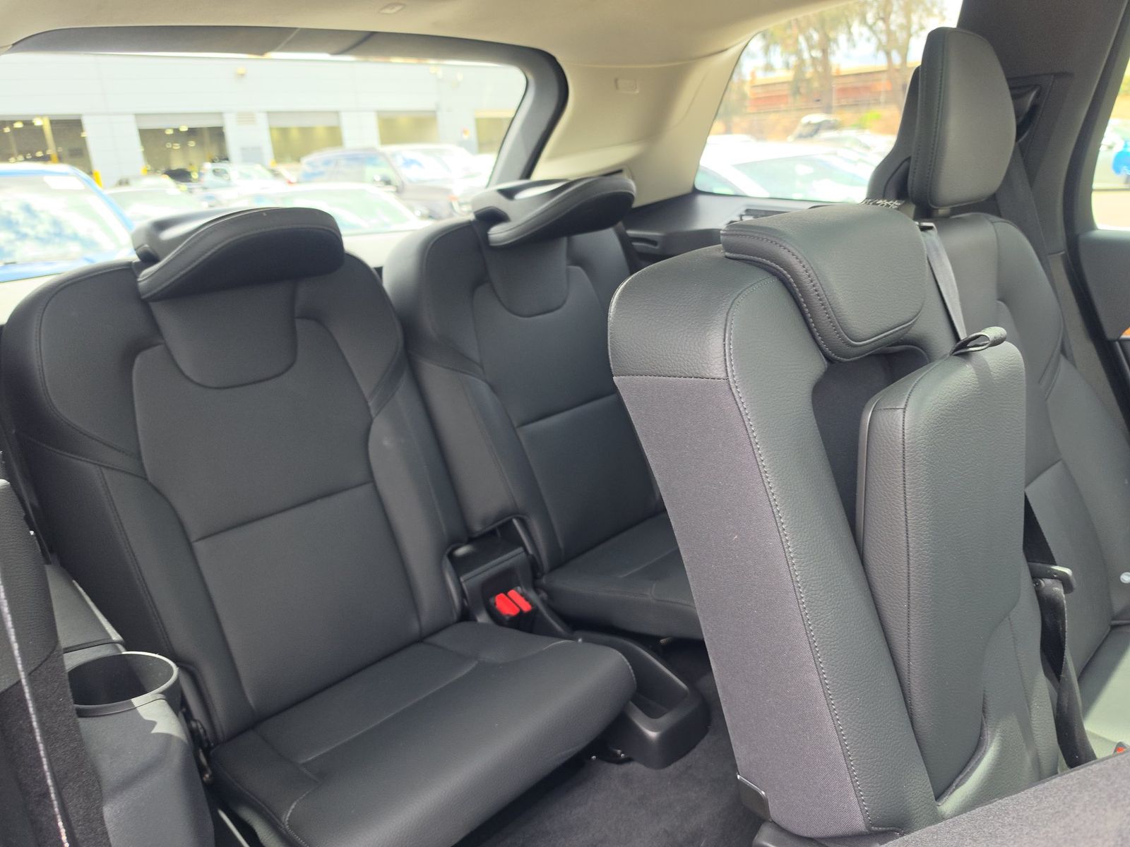 2025 Volvo XC90 B6 Plus FWD